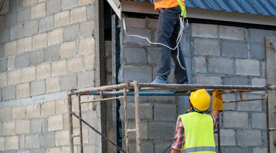 Professional residential roofers in Menominee, MI